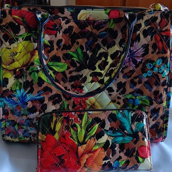 Purse - Picture 1 of 1